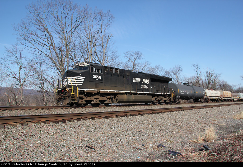 NS 3656 as a rear DPU on train 10K